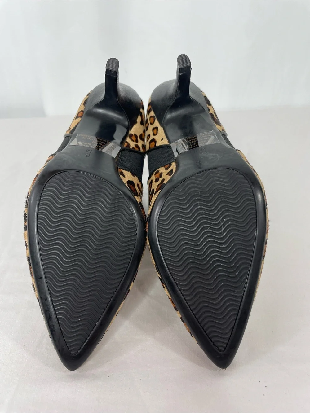 VANELi Leopard Print Calf Hair Ankle Booties 6M Pointed Kitten Heel Animal Print